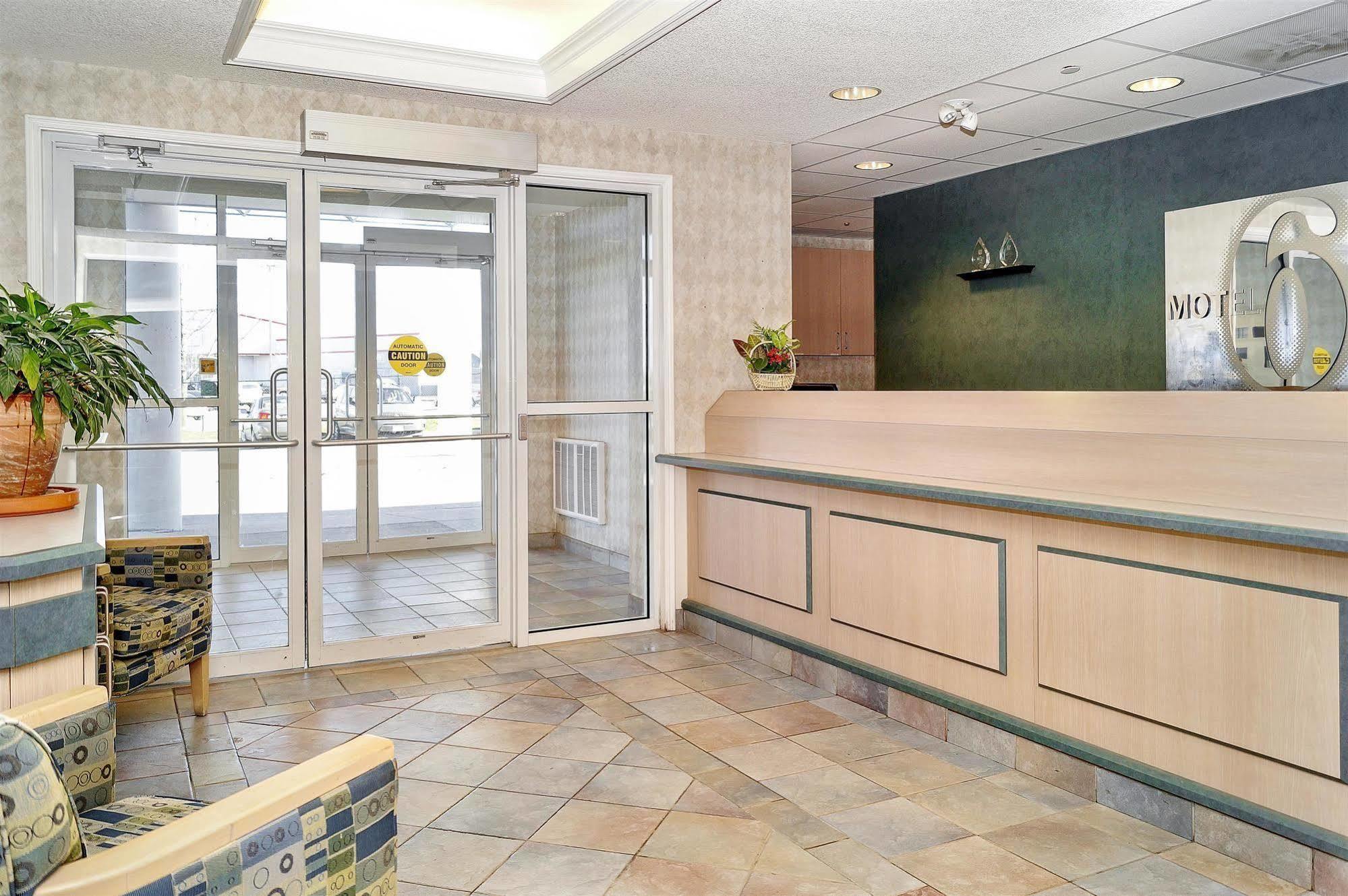 Motel 6-Peterborough, On Екстер'єр фото