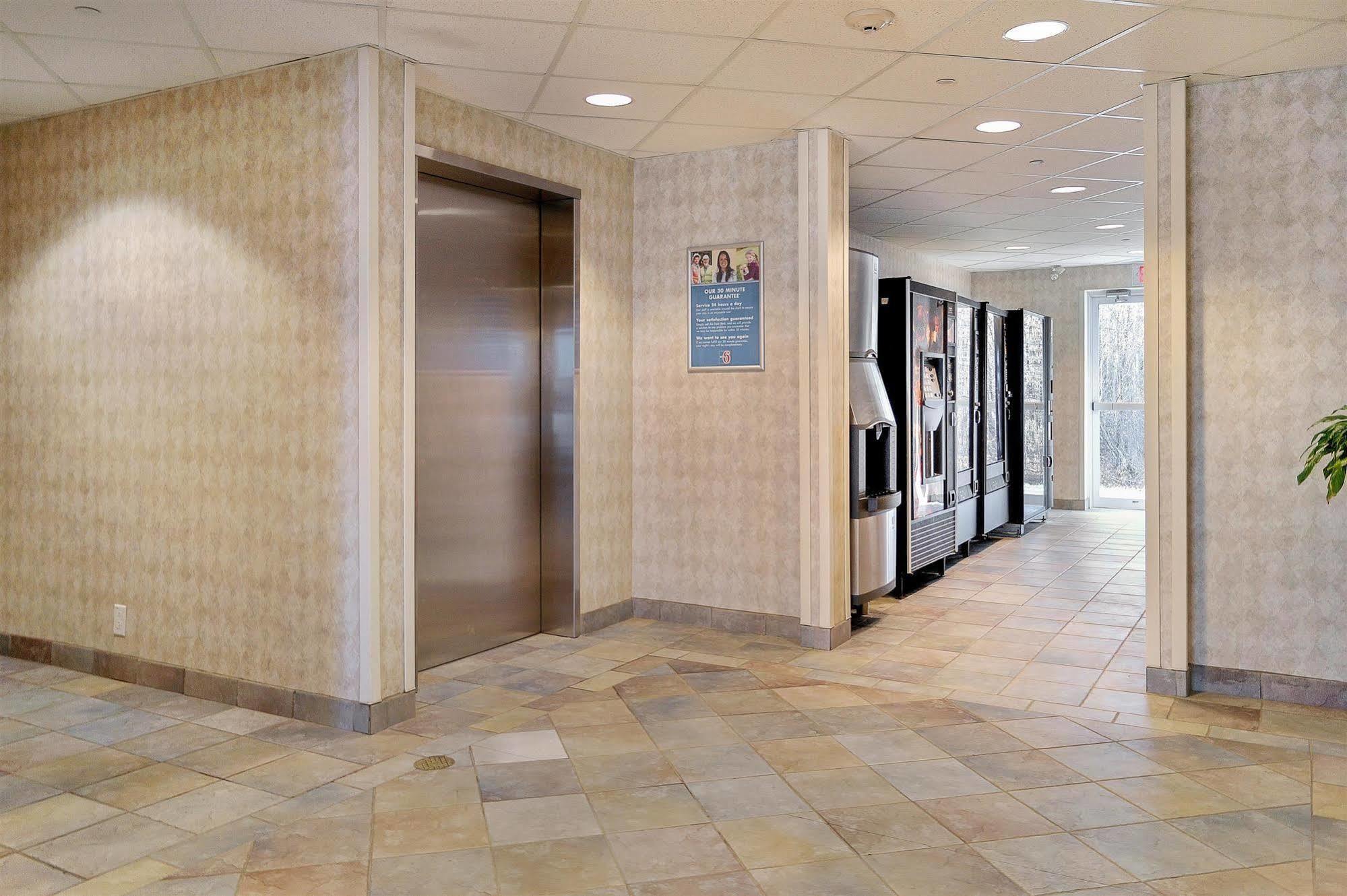 Motel 6-Peterborough, On Екстер'єр фото